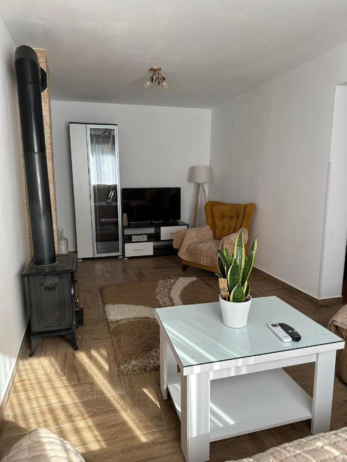 Apartmani Emily & Jully Никшич Экстерьер фото