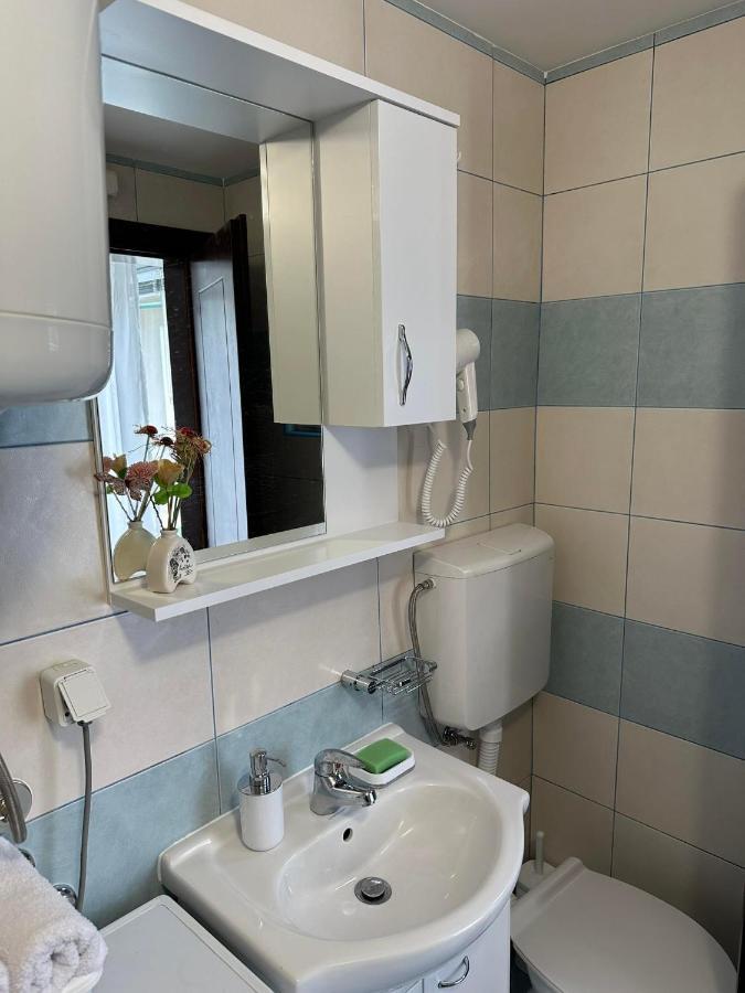 Apartmani Emily & Jully Никшич Экстерьер фото