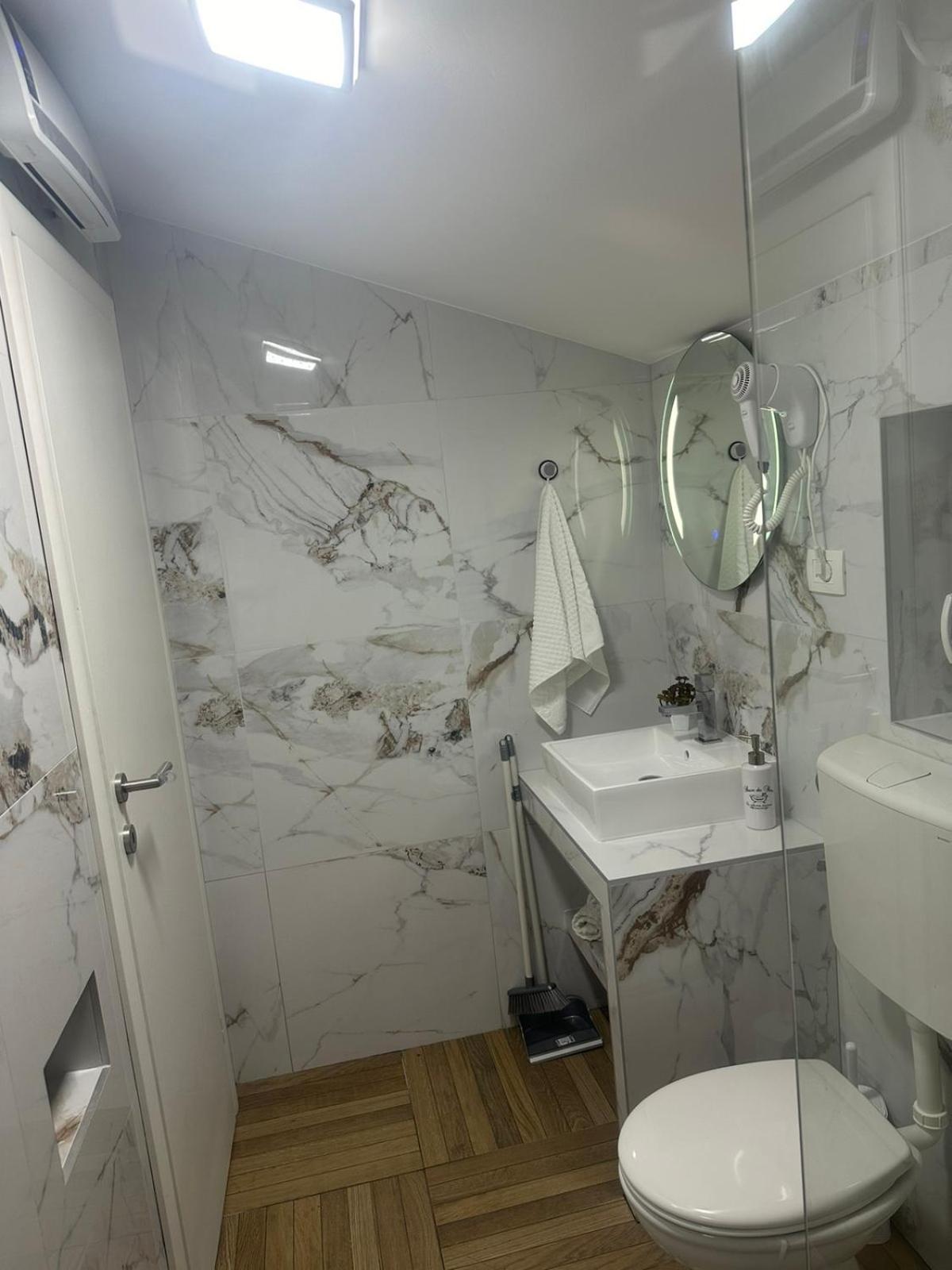 Apartmani Emily & Jully Никшич Экстерьер фото