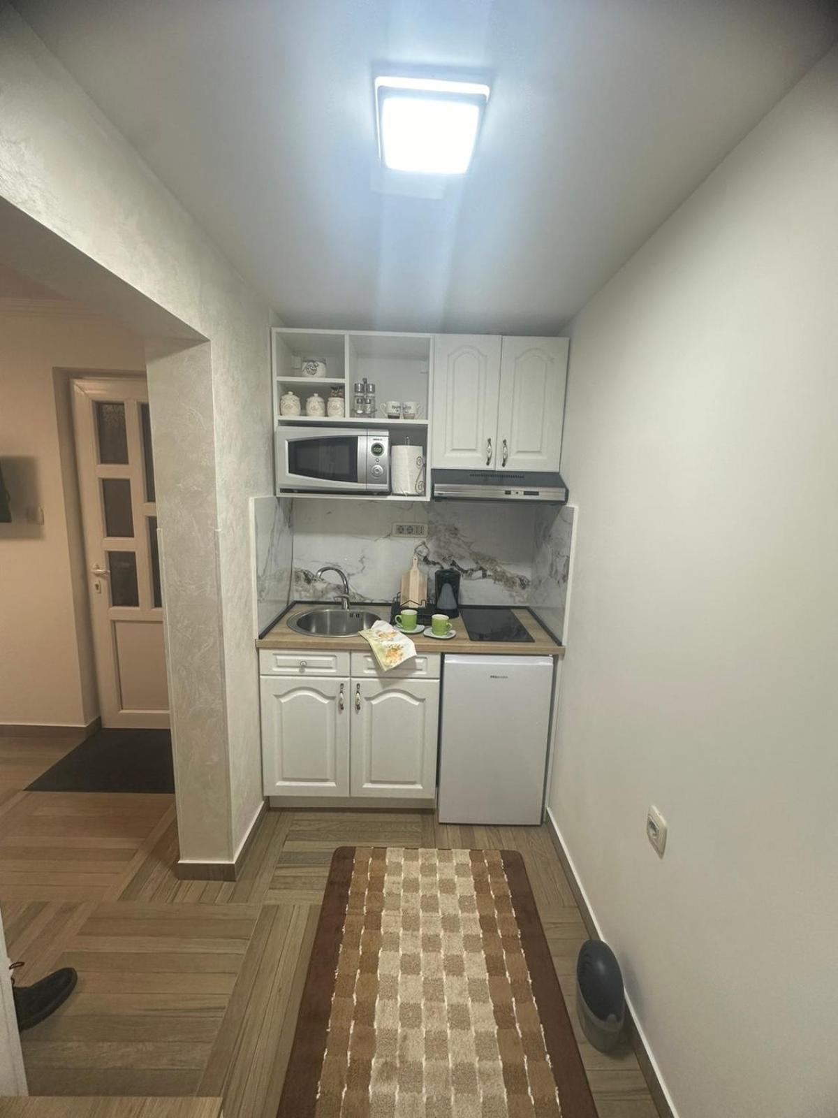 Apartmani Emily & Jully Никшич Экстерьер фото